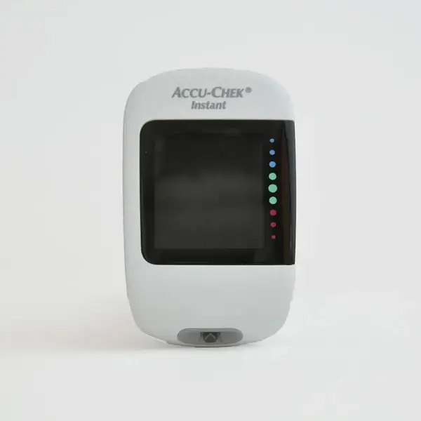 Апарат за кръвна захар Accu-Chek Instant, снимка 4